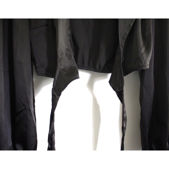 Privy Privately Privileged NWT Black Faux Satin Wrap Cropped Top with Gold Chain - Picture 6 of 10